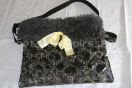 sac de transport pour chihuahua fourrure grise et tissu impermeable gris petaccessoires